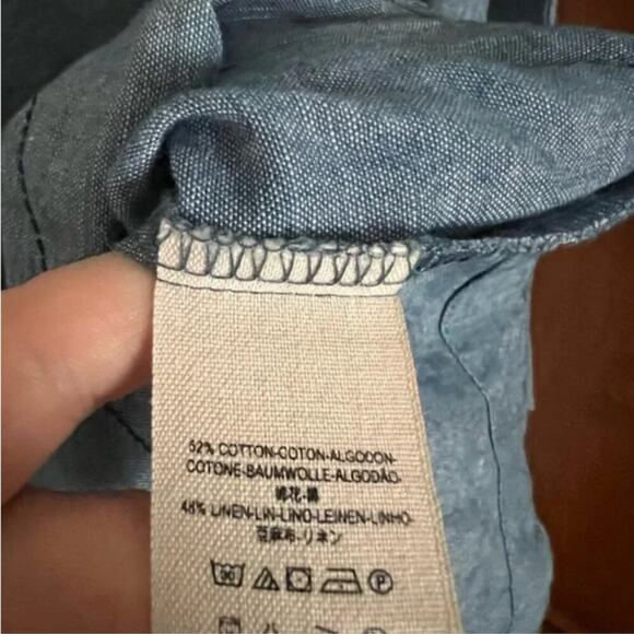 Free People Show Me Some Shoulder Chambray Top - Picture 8 of 8